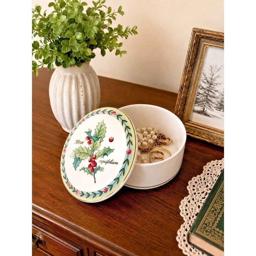 RARE VILLEROY & BOCH GERMANY  FRENCH GARDEN CHRISTMAS JAR TRINKET BOX HOLLY XMAS